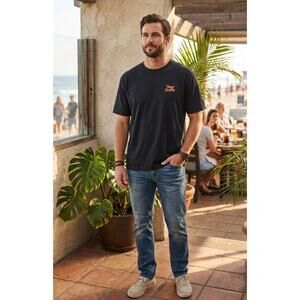 Tommy Bahama T Shirt Relax The Man With The Golden Rum Parrot Graphic Black M